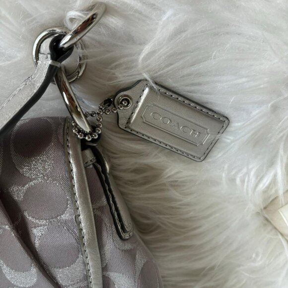 Coach Soho Hobo Shoulder Hand Bag in silver jacquard Print - Picture 6 of 16
